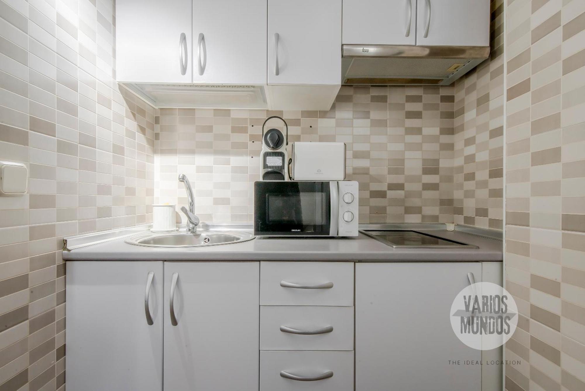 Pequeno Rincon Para 3, En Plaza De Chueca Madrid Ngoại thất bức ảnh